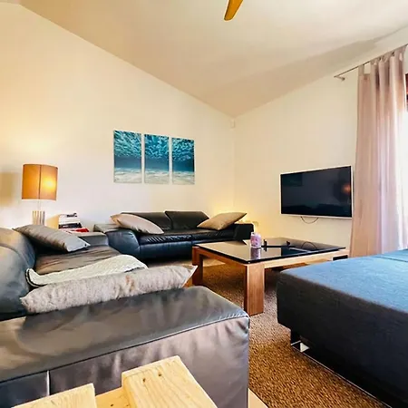 2 Bedroom Pet Friendly In Holiday home Banjole