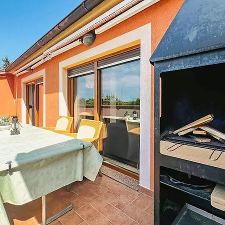 Holiday home 2 Bedroom Pet Friendly In Banjole